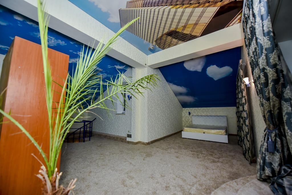Mesogios Hotel キシナウ エクステリア 写真